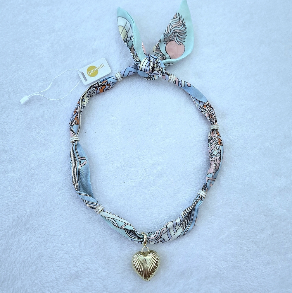 Gemelli👭 Scarf Necklace with Scalloped Gold Heart💛 Pendant - NWT - Picture 13 of 16